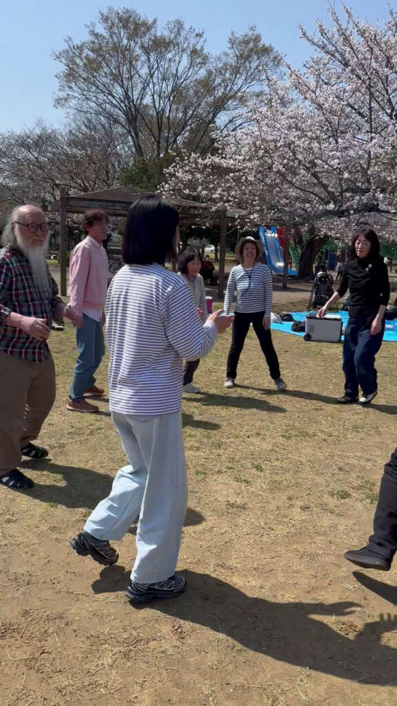 2026.3.28 Salon d'愛理IRI 花見　輪踊り